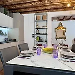 Ca' Ai Sospiri شقة *