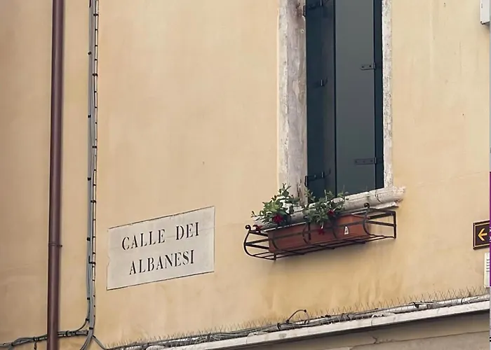 Apartment Ca' Ai Sospiri *