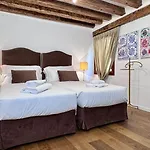 Ca' Ai Sospiri * Venedig